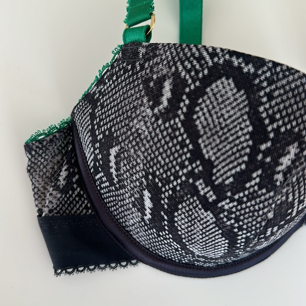 Stella McCartney Python Set - Picture 2 of 9